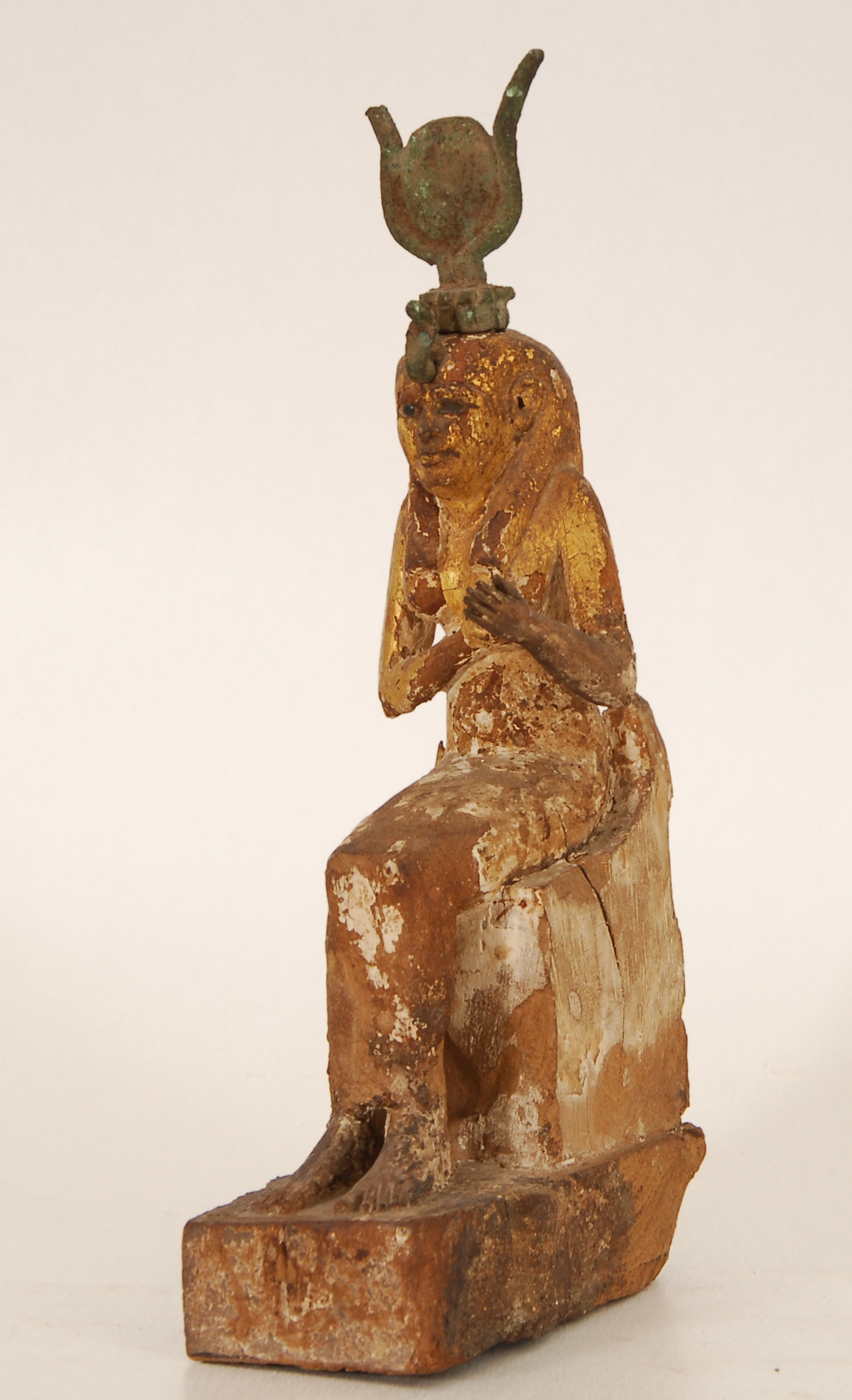 Statue de la déesse Isis
