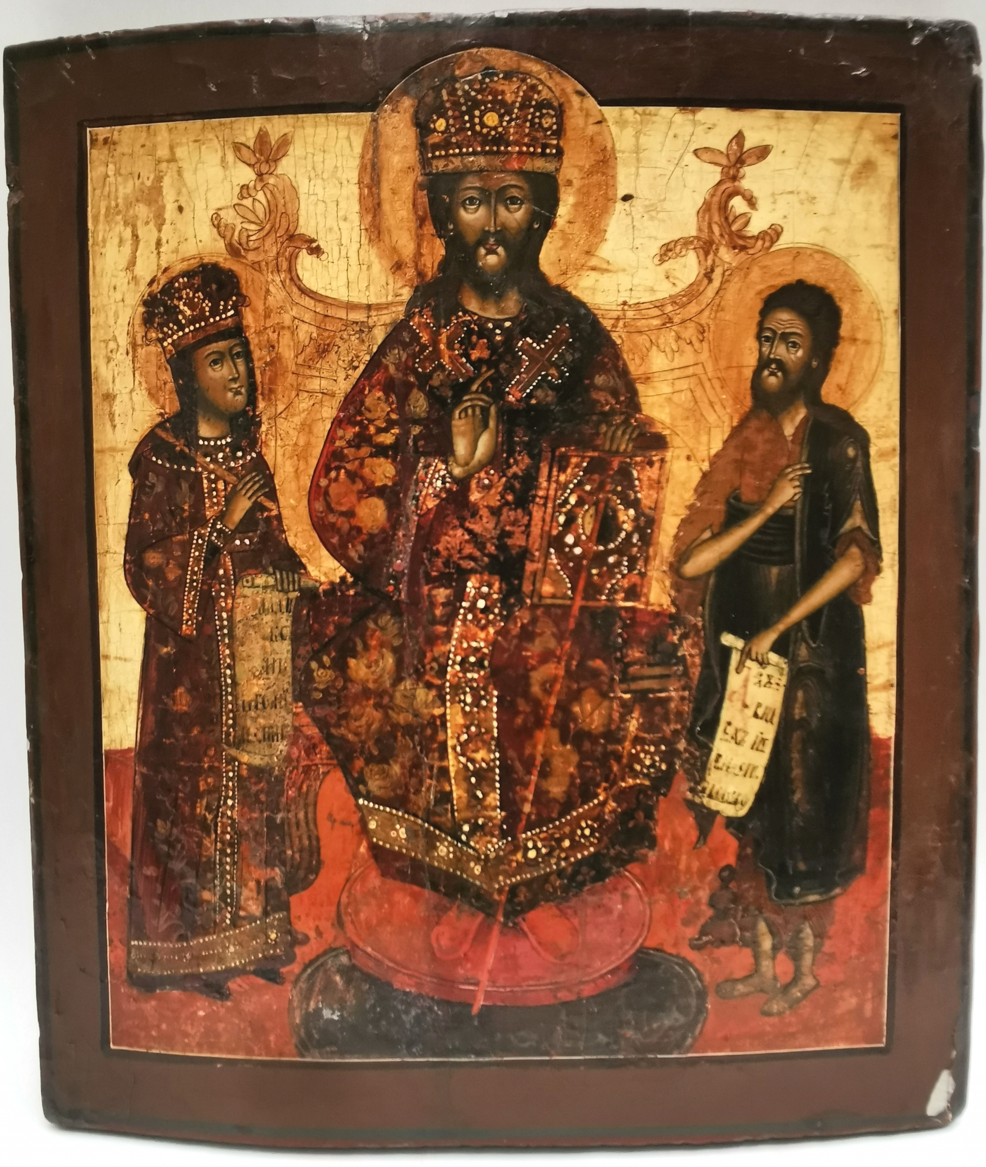 Le Christ assis sur une trône entouré de la Vierge et Saint Jean Baptiste