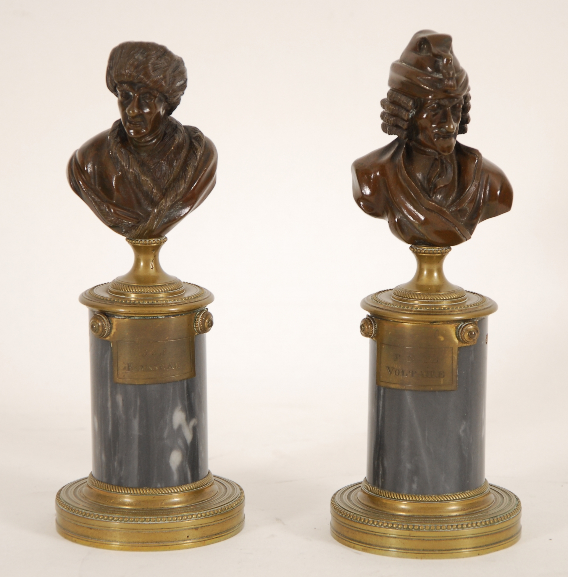 Bustes de Voltaire et de Rousseau